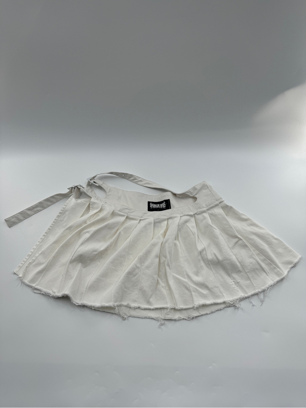 Darker Wavs White Pleated Mini Skirt Women’s Large Rave Festival Punk